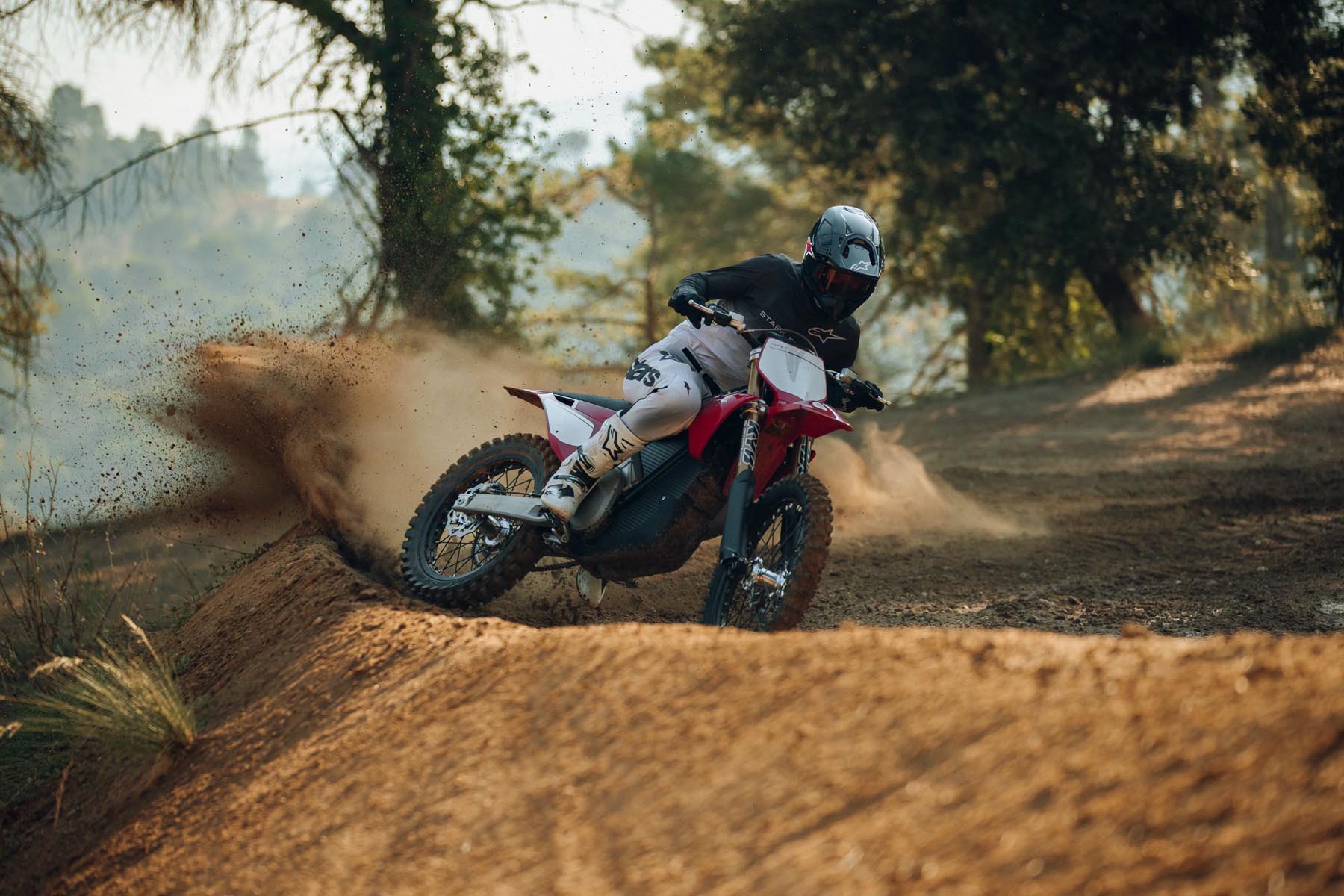 Stark Future VARG MX und EX Factory Edition: Renntechnik ab Werk